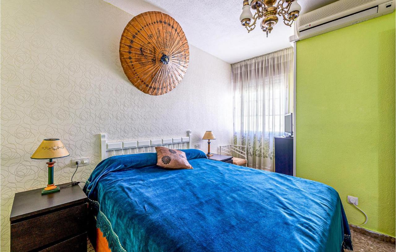 4 Bedroom Nice Apartment In Torremolinos Kültér fotó